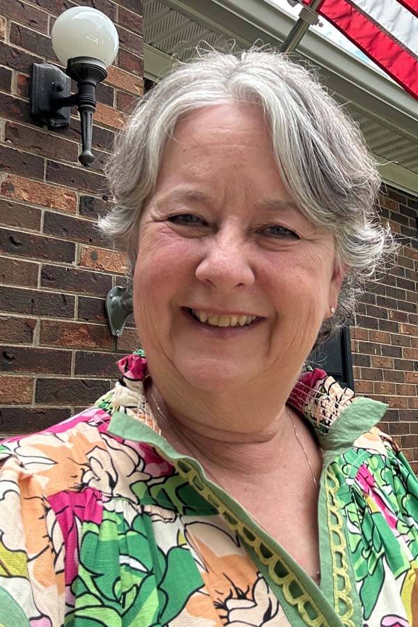 Ruth Saunders